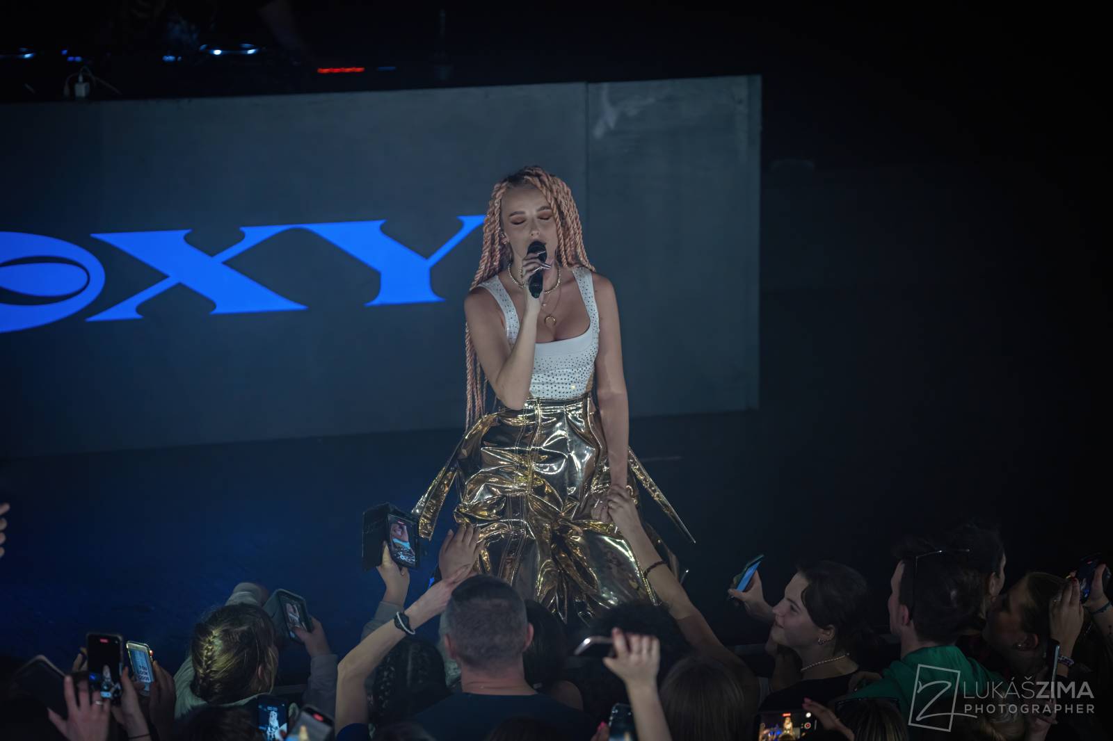 Sima předvedla Praze show světové úrovně, v Roxy pokřtila album Masterpiece