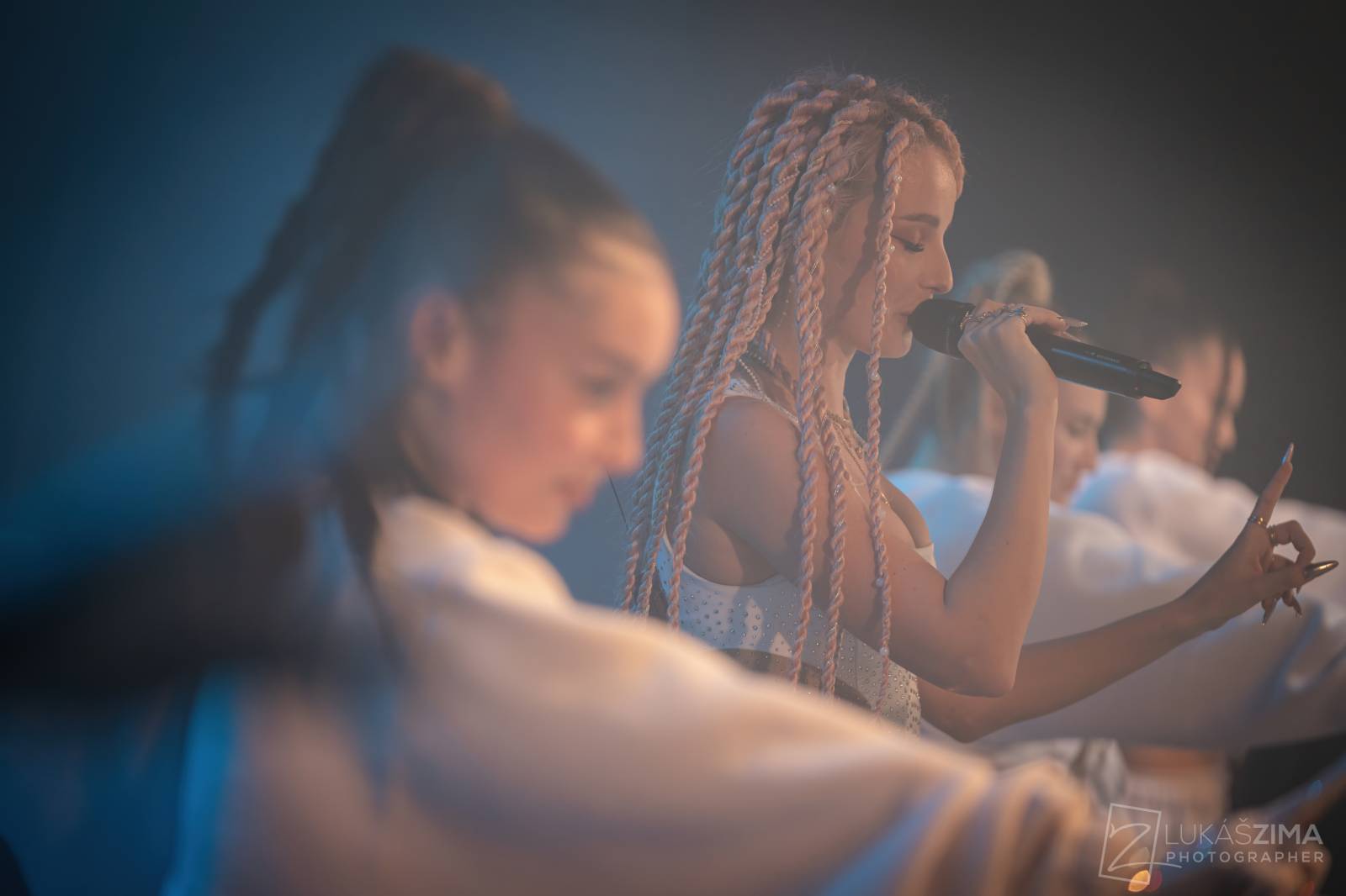 Sima předvedla Praze show světové úrovně, v Roxy pokřtila album Masterpiece