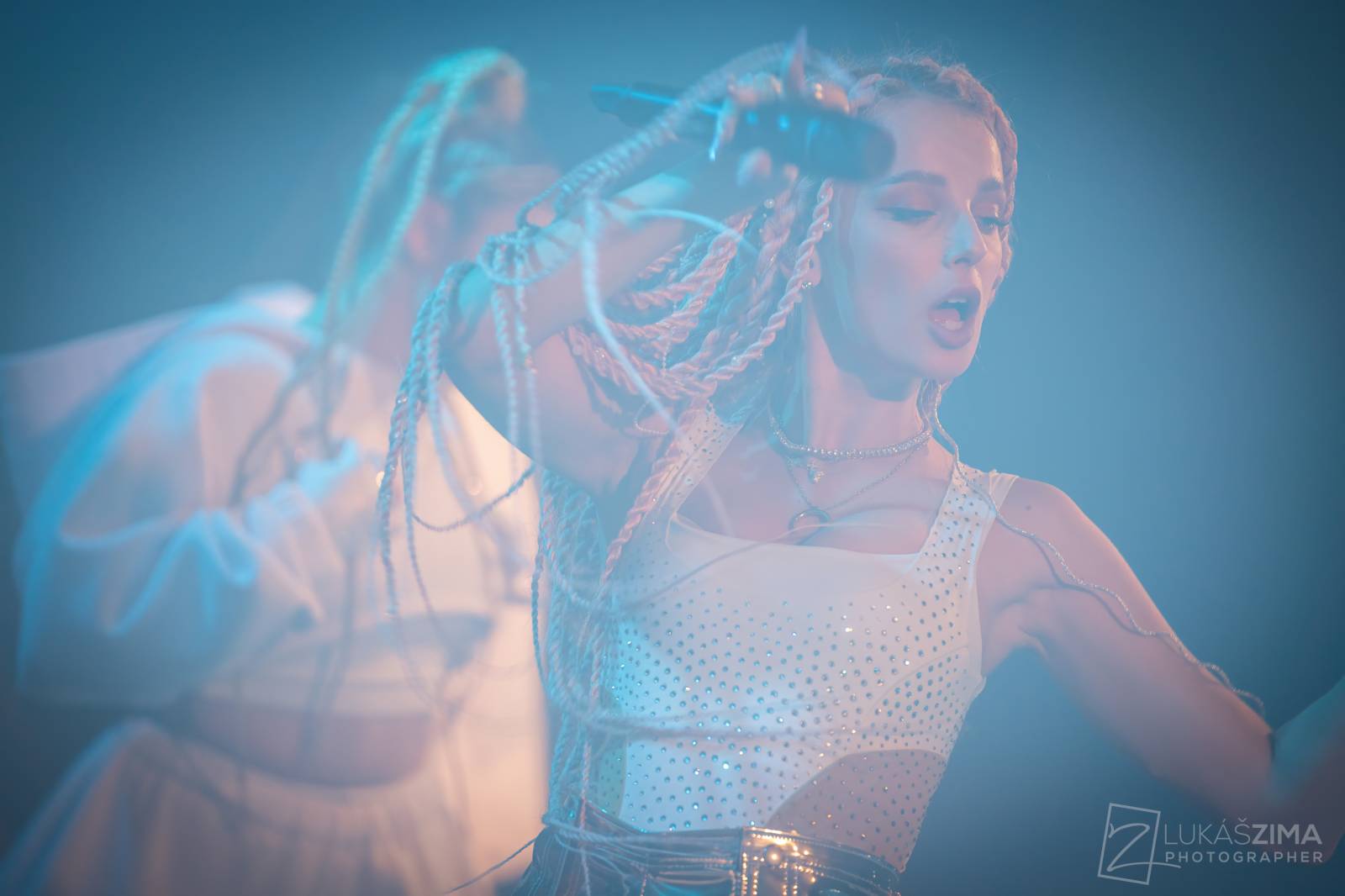 Sima předvedla Praze show světové úrovně, v Roxy pokřtila album Masterpiece