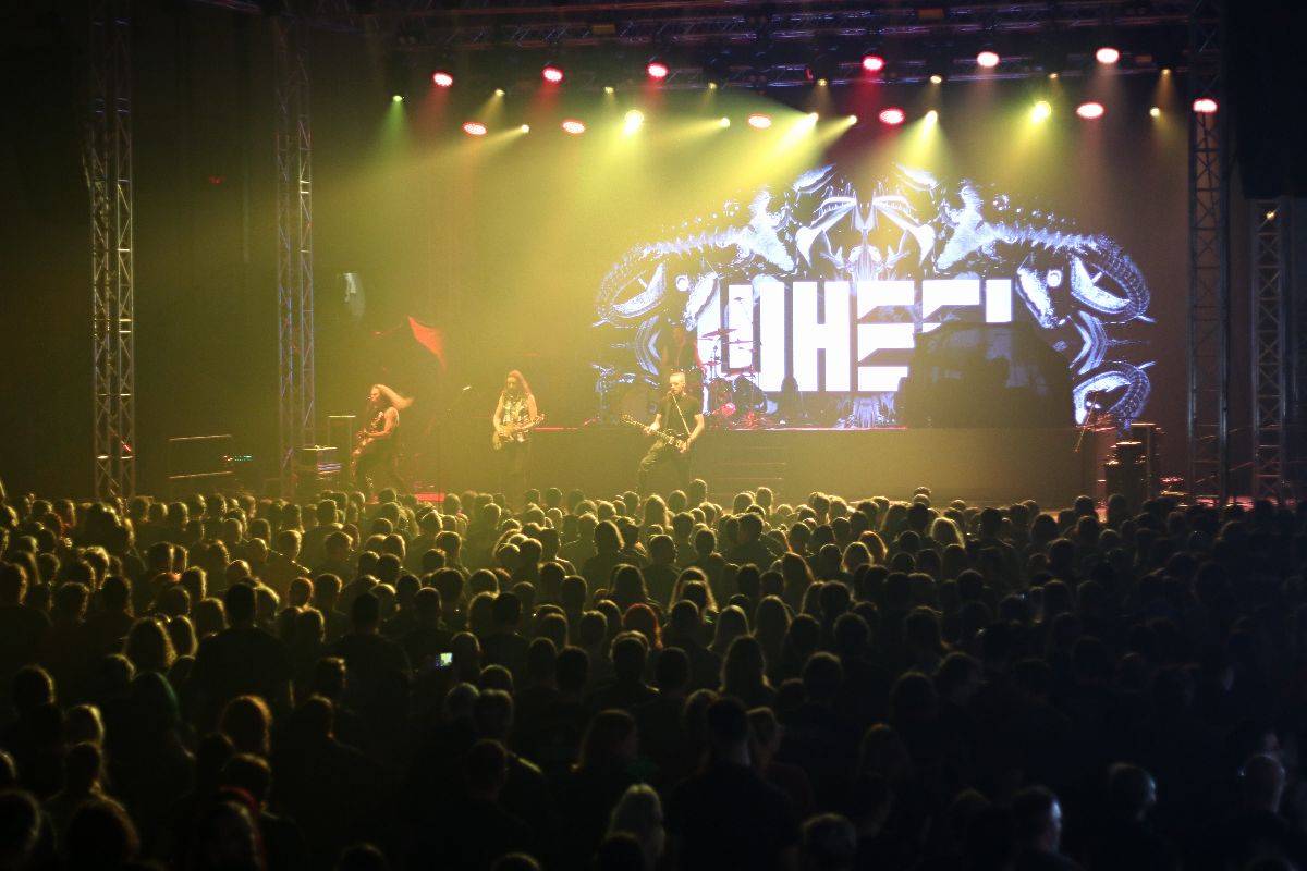 Do Brna dorazila Apocalyptica spolu s Epicou, Nothing Else Matters zpívala celá hala