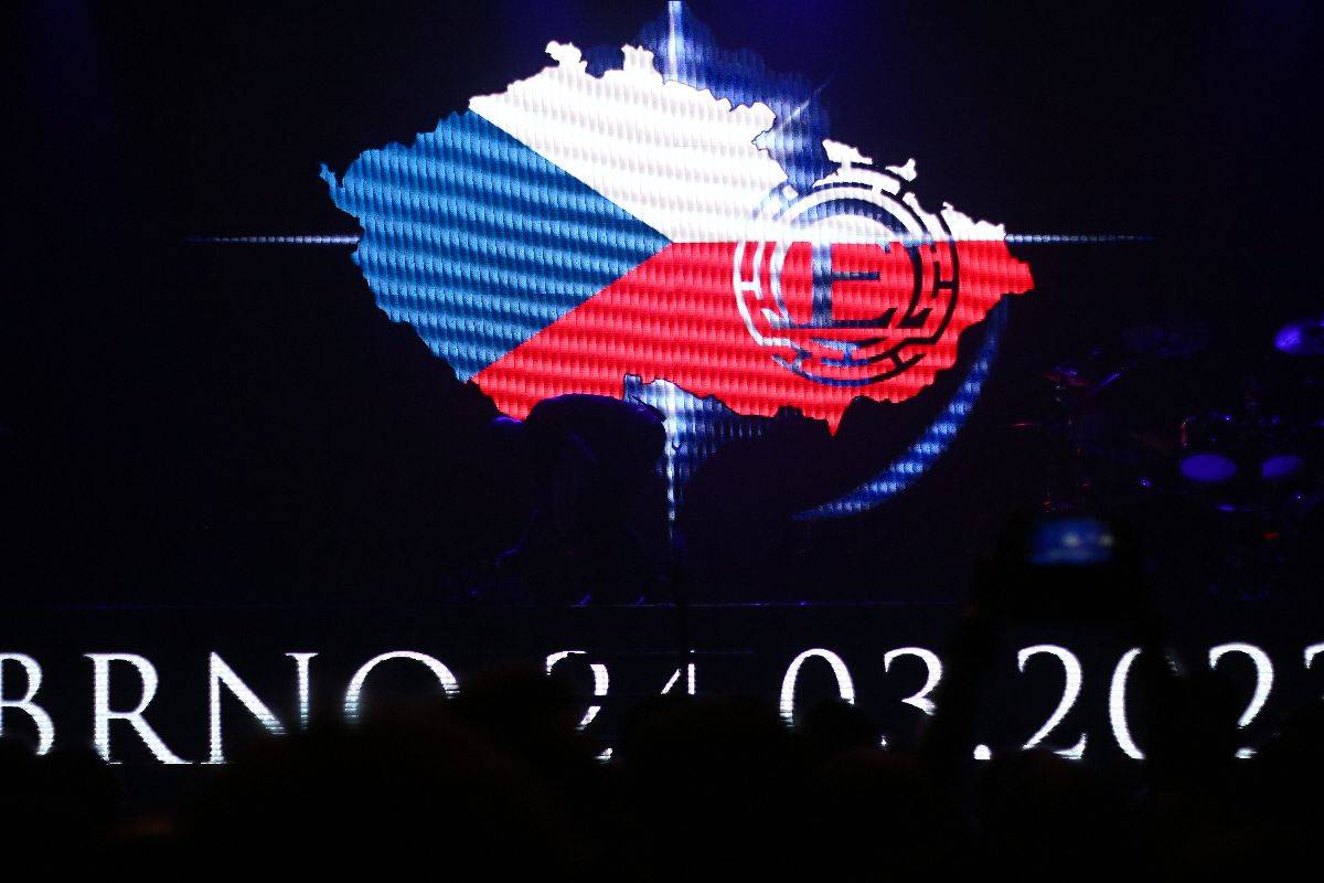 Do Brna dorazila Apocalyptica spolu s Epicou, Nothing Else Matters zpívala celá hala