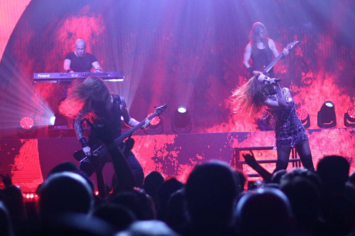 Do Brna dorazila Apocalyptica spolu s Epicou, Nothing Else Matters zpívala celá hala