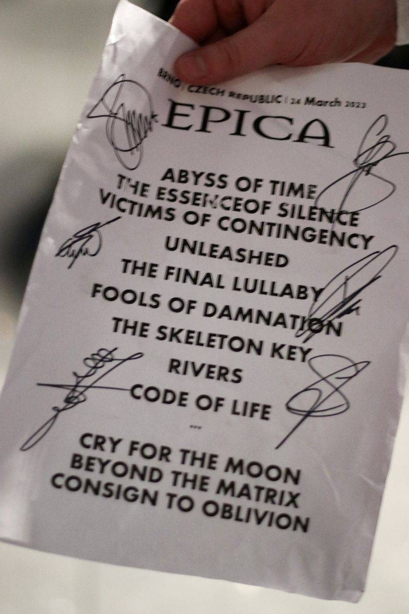 Do Brna dorazila Apocalyptica spolu s Epicou, Nothing Else Matters zpívala celá hala