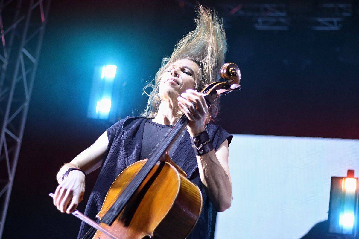 Do Brna dorazila Apocalyptica spolu s Epicou, Nothing Else Matters zpívala celá hala