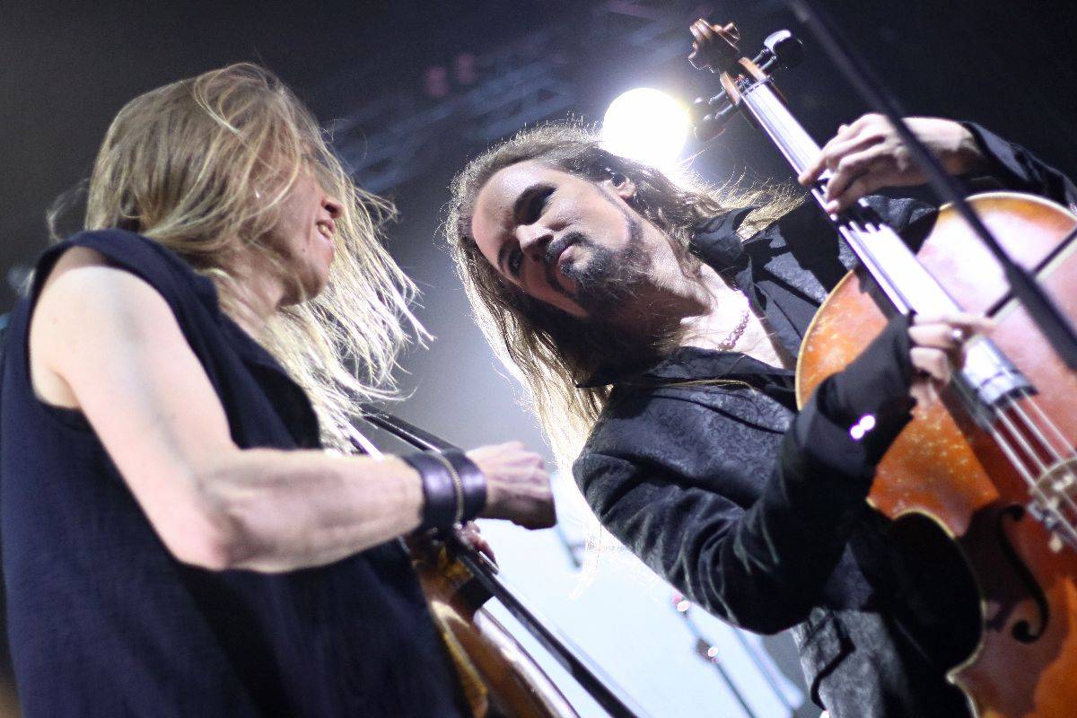 Do Brna dorazila Apocalyptica spolu s Epicou, Nothing Else Matters zpívala celá hala