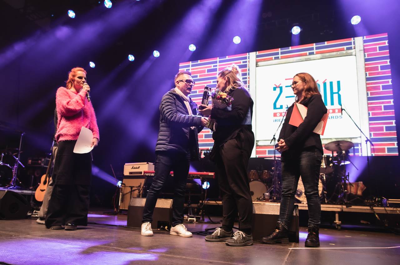 ONLINE: Žebřík rozdá 28 cen. Podívejte se na přípravy a do zákulisí akce