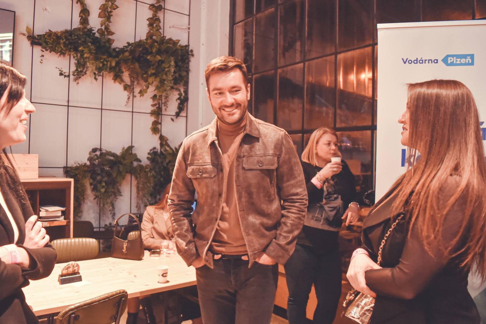 V zákulisí Žebříku s Ewou Farnou, Marcellem, Katkou Žbirkovou i Marsellem Bendigem