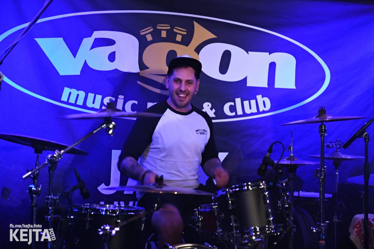 Punková smršť. Do Vagonu dorazili Punk Floid a Volant