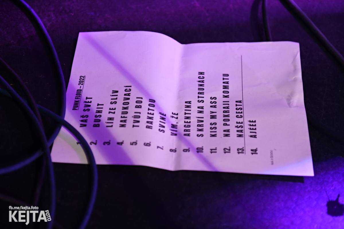 Punková smršť. Do Vagonu dorazili Punk Floid a Volant