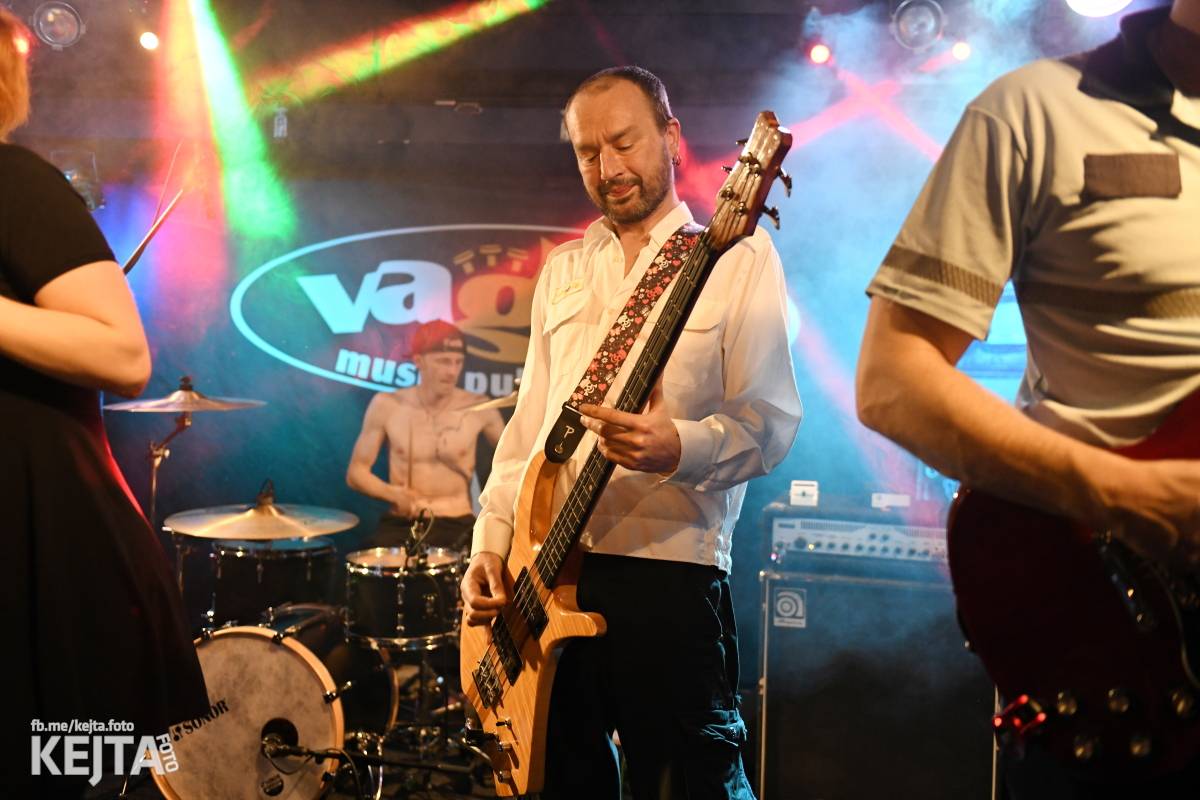 Punková smršť. Do Vagonu dorazili Punk Floid a Volant