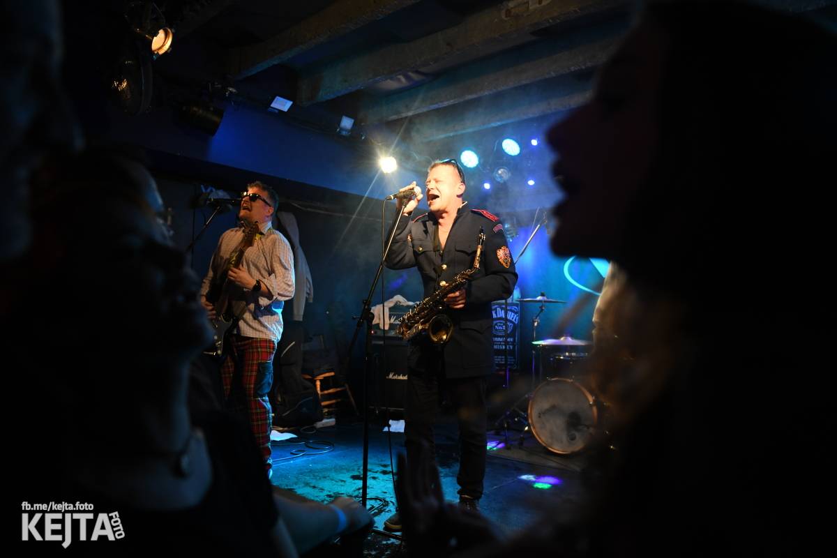 Punková smršť. Do Vagonu dorazili Punk Floid a Volant