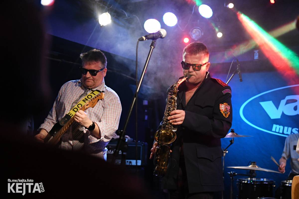 Punková smršť. Do Vagonu dorazili Punk Floid a Volant