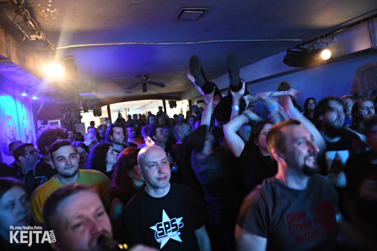 Punková smršť. Do Vagonu dorazili Punk Floid a Volant