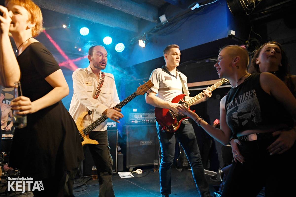 Punková smršť. Do Vagonu dorazili Punk Floid a Volant