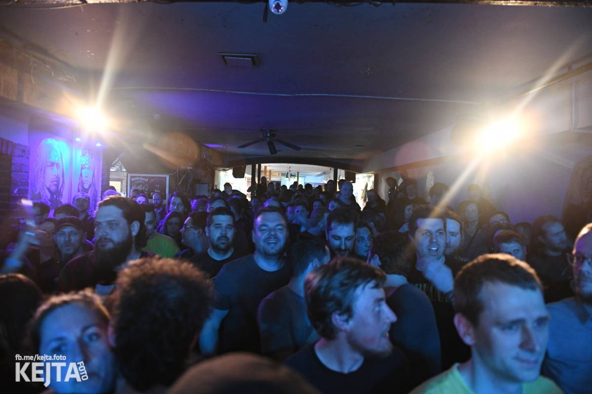 Punková smršť. Do Vagonu dorazili Punk Floid a Volant