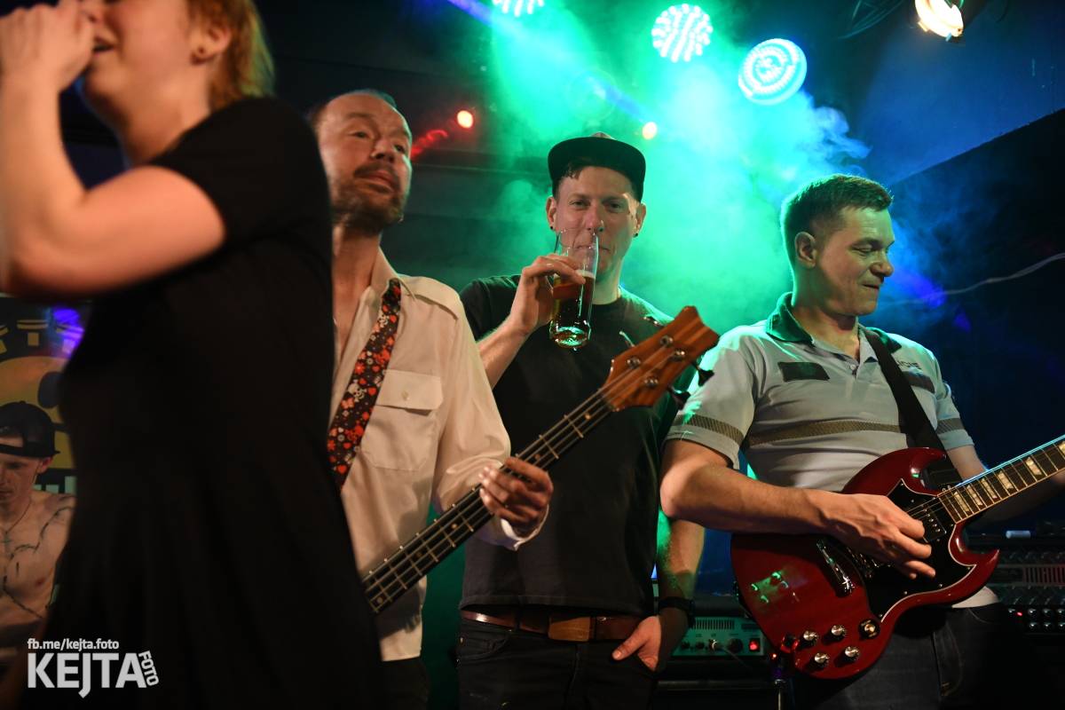 Punková smršť. Do Vagonu dorazili Punk Floid a Volant