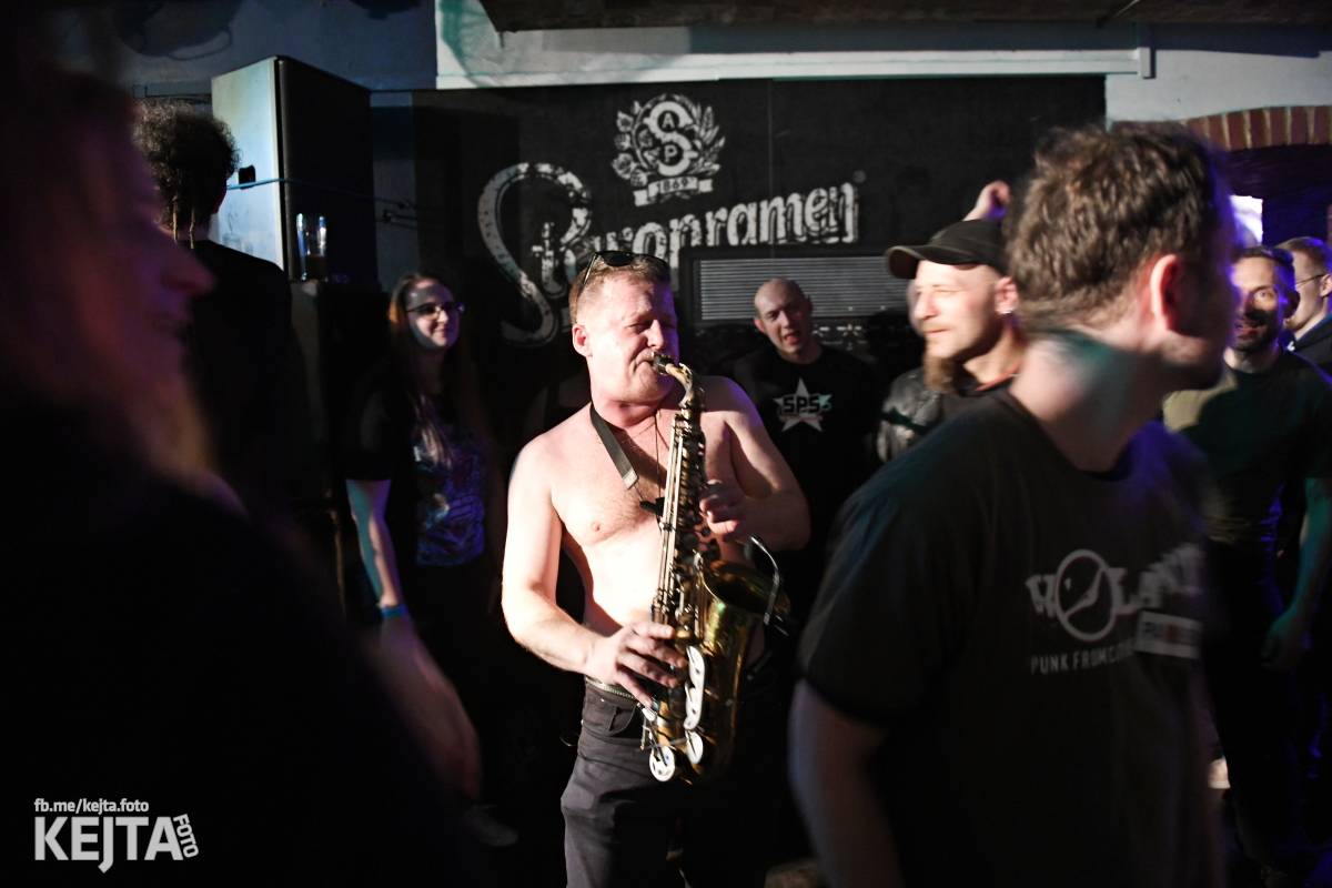 Punková smršť. Do Vagonu dorazili Punk Floid a Volant