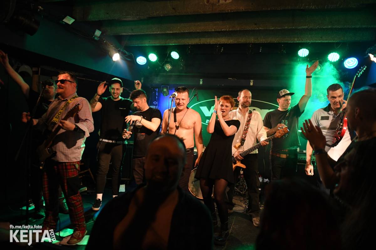 Punková smršť. Do Vagonu dorazili Punk Floid a Volant