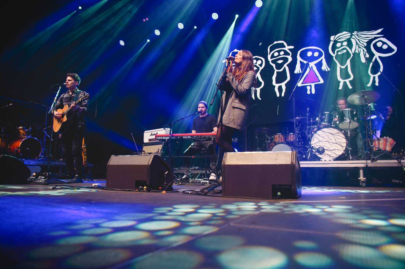 Plzeň se dotkla hvězd. Pozvání na Žebřík přijali Vilém Čok, Bára Basiková i Kamil Střihavka