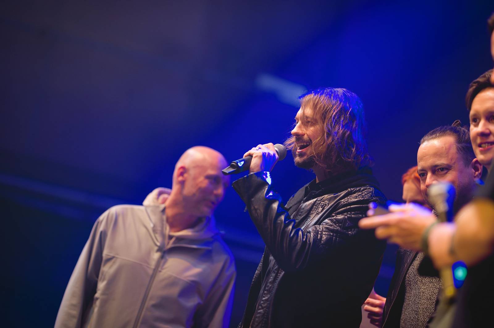 Plzeň se dotkla hvězd. Pozvání na Žebřík přijali Vilém Čok, Bára Basiková i Kamil Střihavka