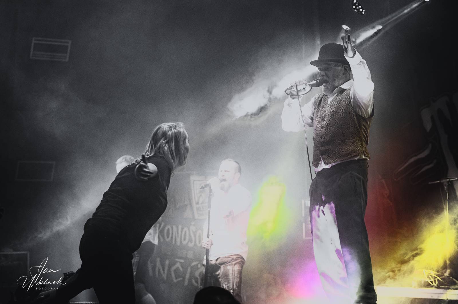 Pivní spršky i hromadné pogo. Trautenberk a Cocotte Minute dorazili do České Lípy