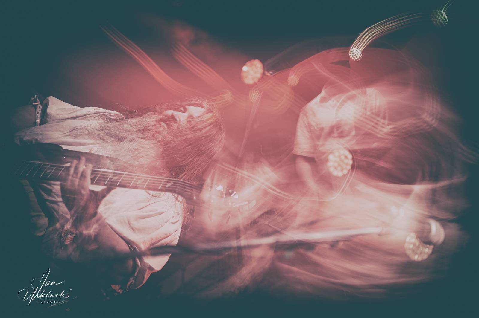 Pivní spršky i hromadné pogo. Trautenberk a Cocotte Minute dorazili do České Lípy