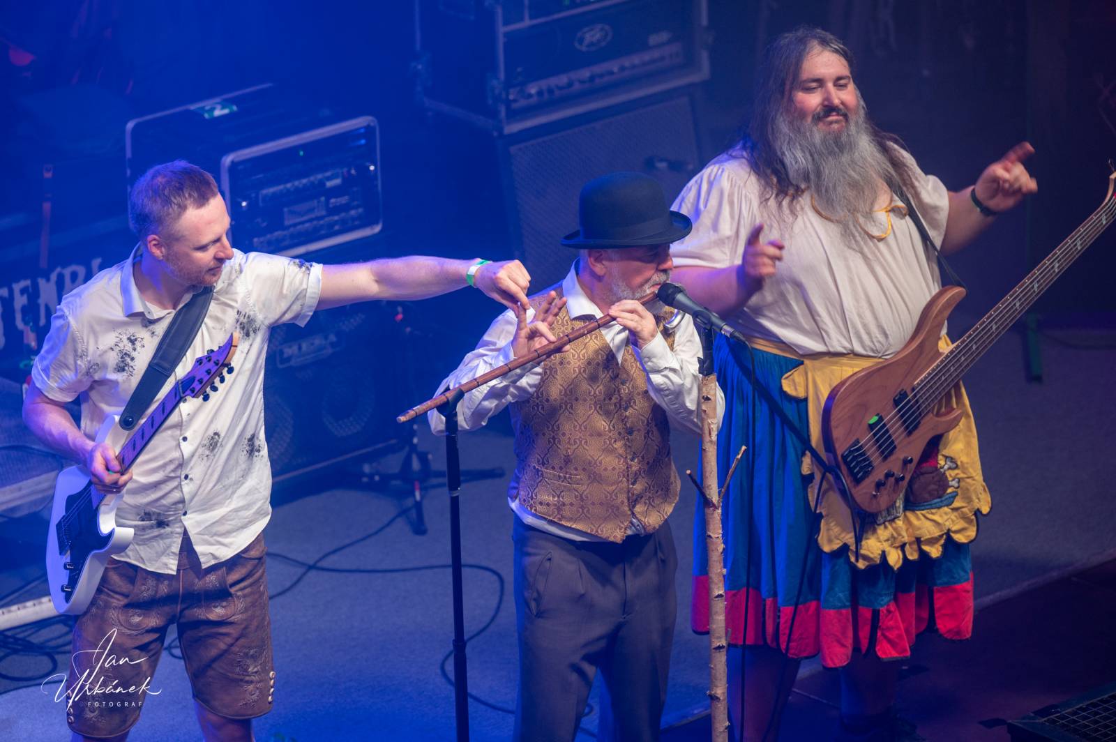 Pivní spršky i hromadné pogo. Trautenberk a Cocotte Minute dorazili do České Lípy