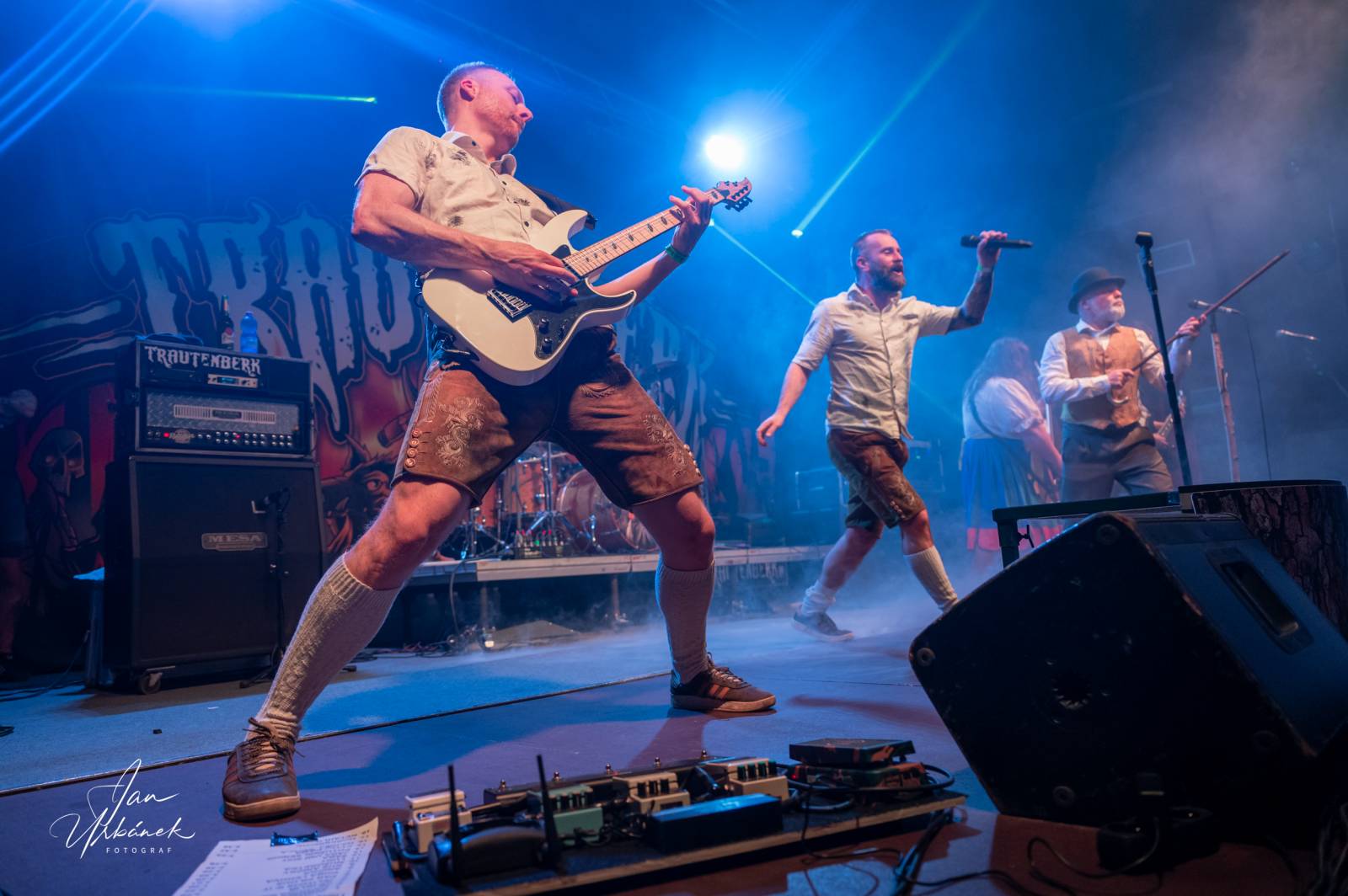 Pivní spršky i hromadné pogo. Trautenberk a Cocotte Minute dorazili do České Lípy