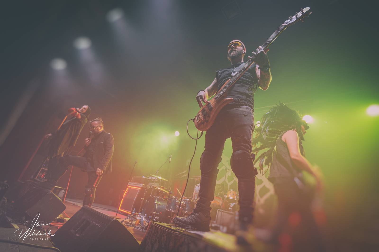 Pivní spršky i hromadné pogo. Trautenberk a Cocotte Minute dorazili do České Lípy