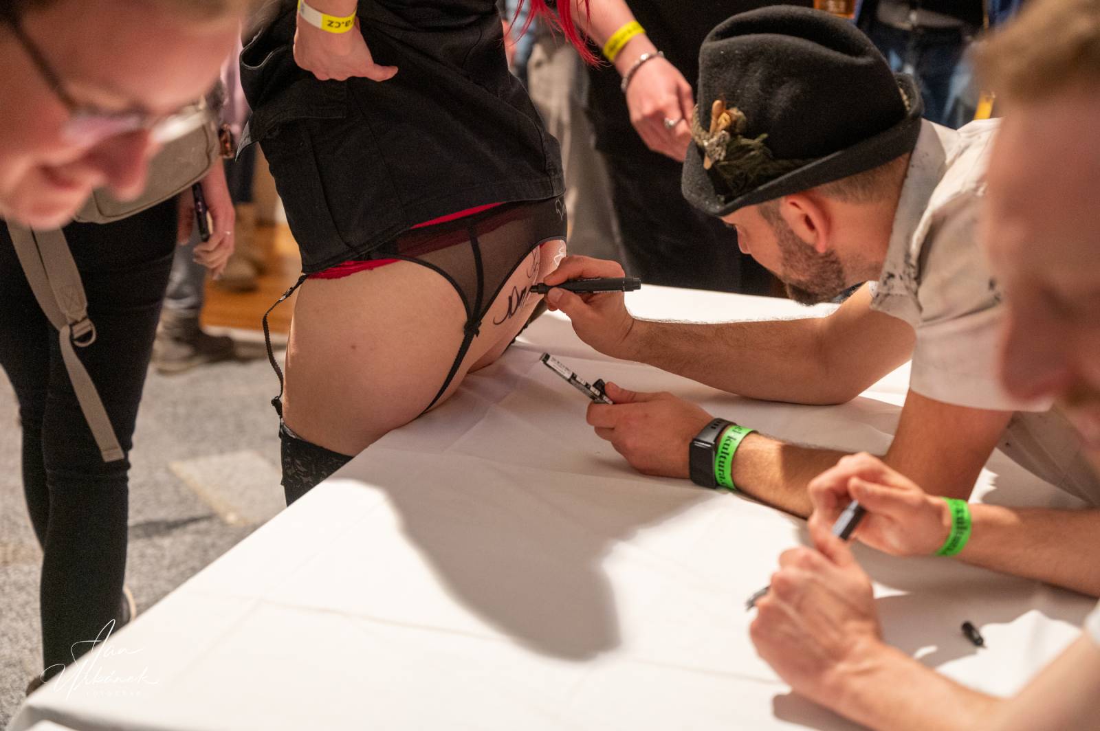 Pivní spršky i hromadné pogo. Trautenberk a Cocotte Minute dorazili do České Lípy