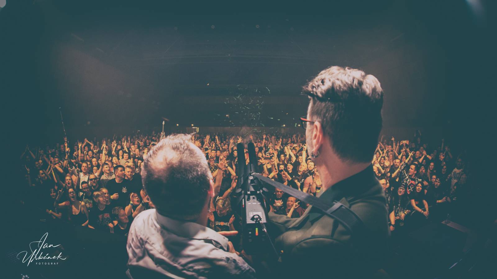 Pivní spršky i hromadné pogo. Trautenberk a Cocotte Minute dorazili do České Lípy