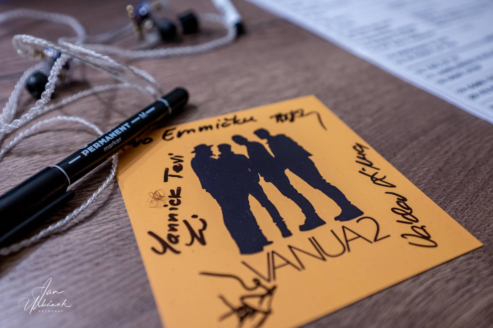 Vanua2 pokřtila v Lucerna Music Baru nové album, za kmotra zvolila Ivana Hlase