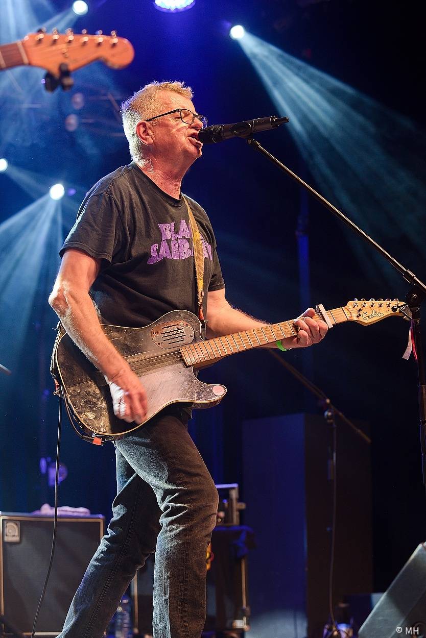 Mňága a Žďorp zahrála v Plzni, našla si tam sborové zpěvačky