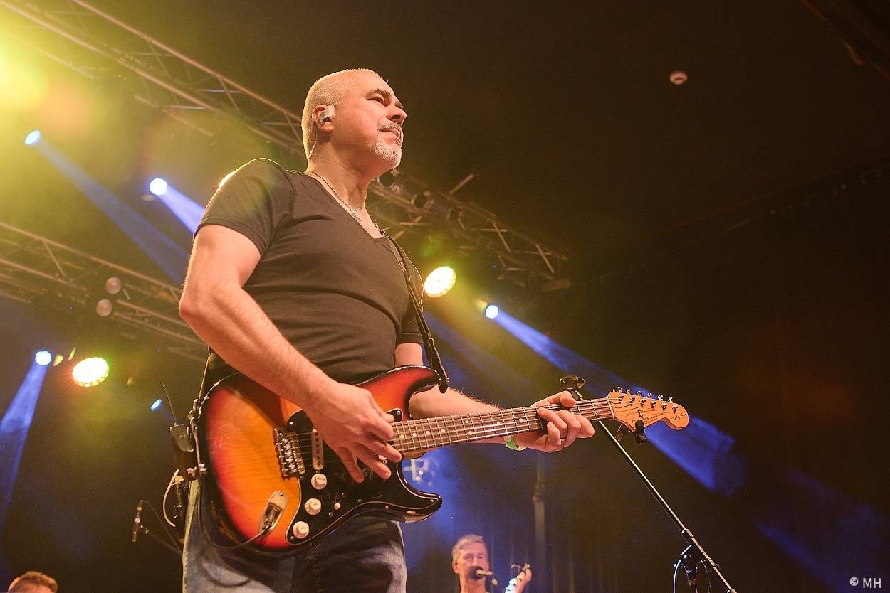 Mňága a Žďorp zahrála v Plzni, našla si tam sborové zpěvačky