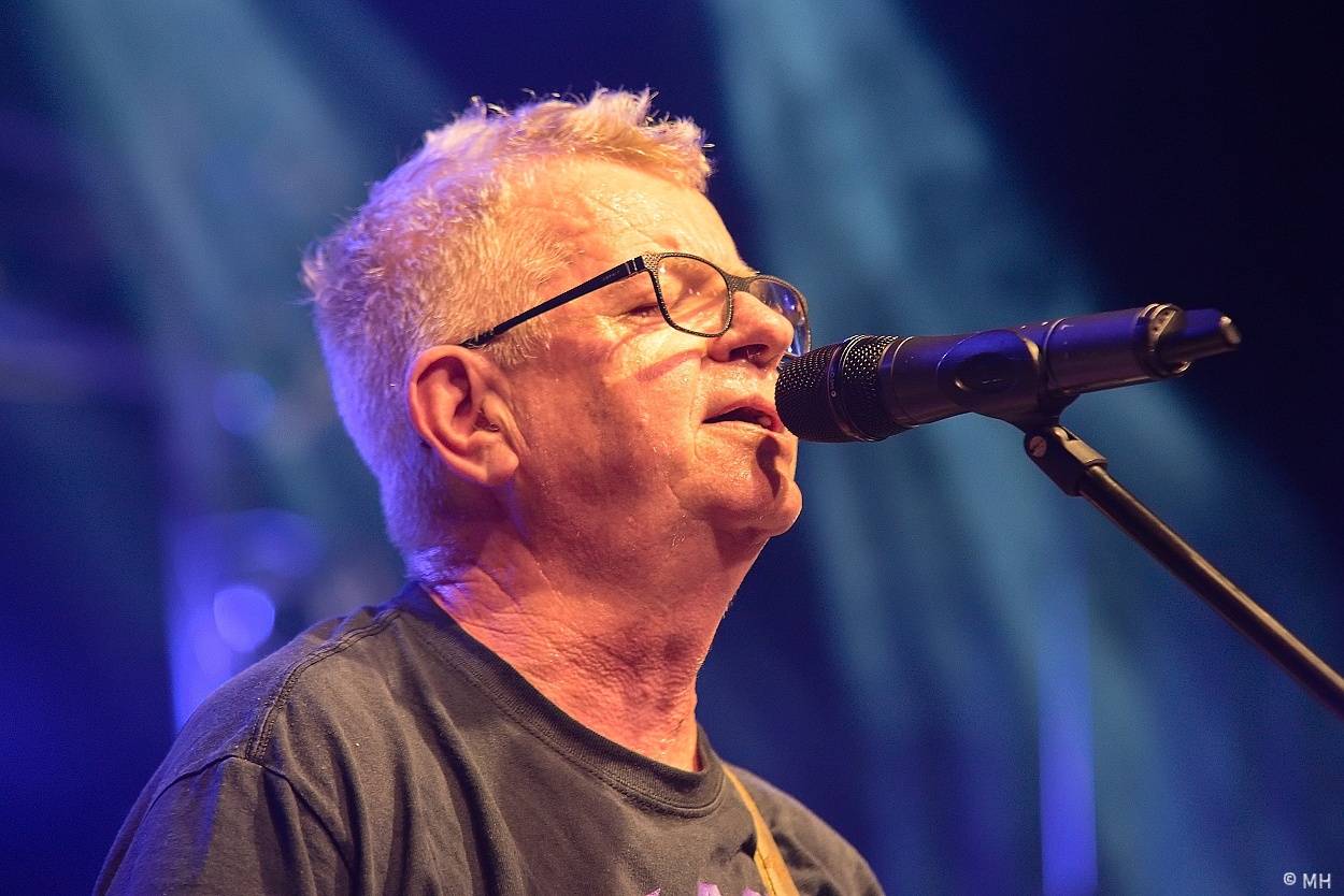 Mňága a Žďorp zahrála v Plzni, našla si tam sborové zpěvačky