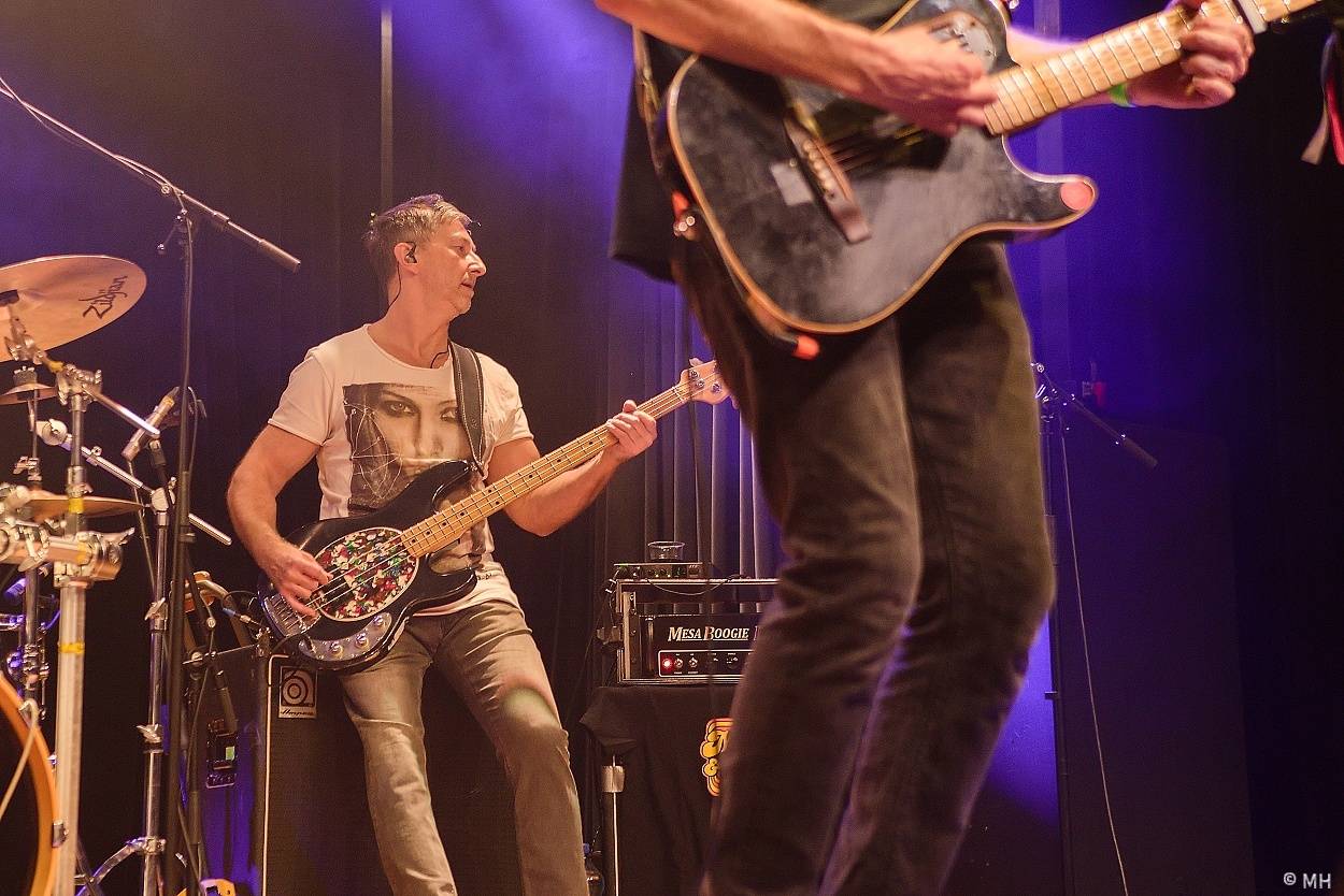 Mňága a Žďorp zahrála v Plzni, našla si tam sborové zpěvačky