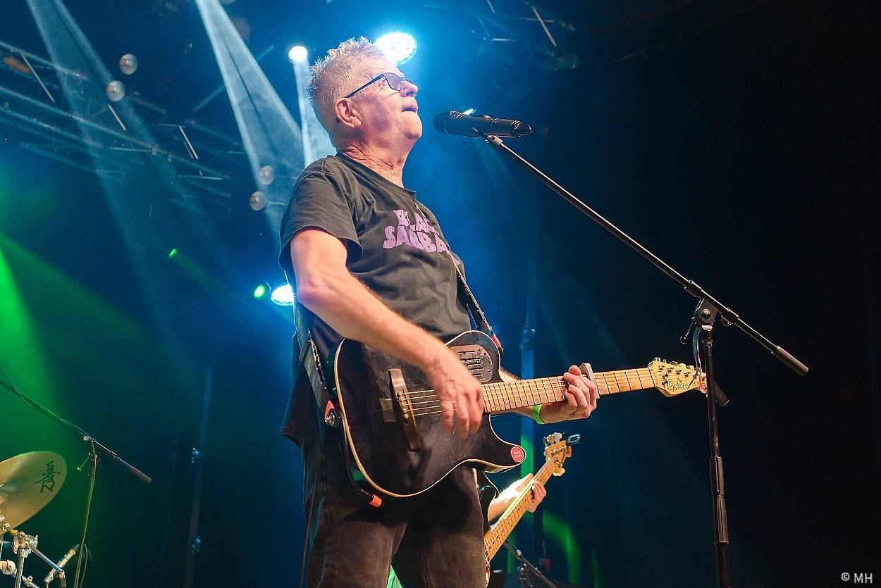 Mňága a Žďorp zahrála v Plzni, našla si tam sborové zpěvačky