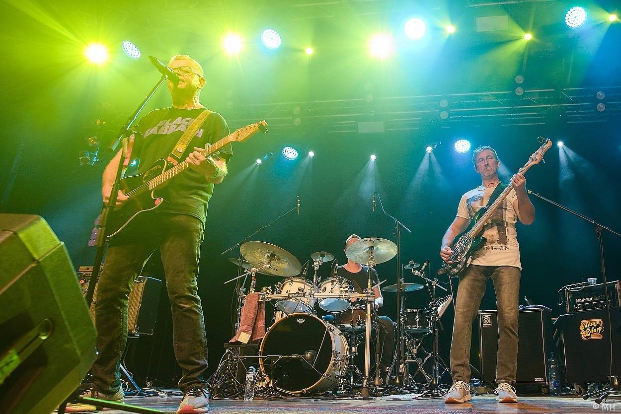 Mňága a Žďorp zahrála v Plzni, našla si tam sborové zpěvačky