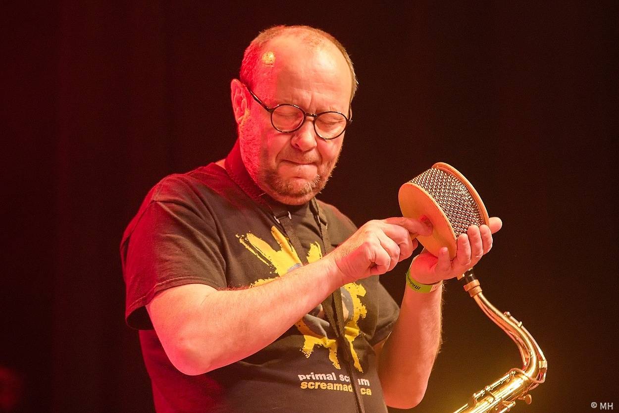 Mňága a Žďorp zahrála v Plzni, našla si tam sborové zpěvačky