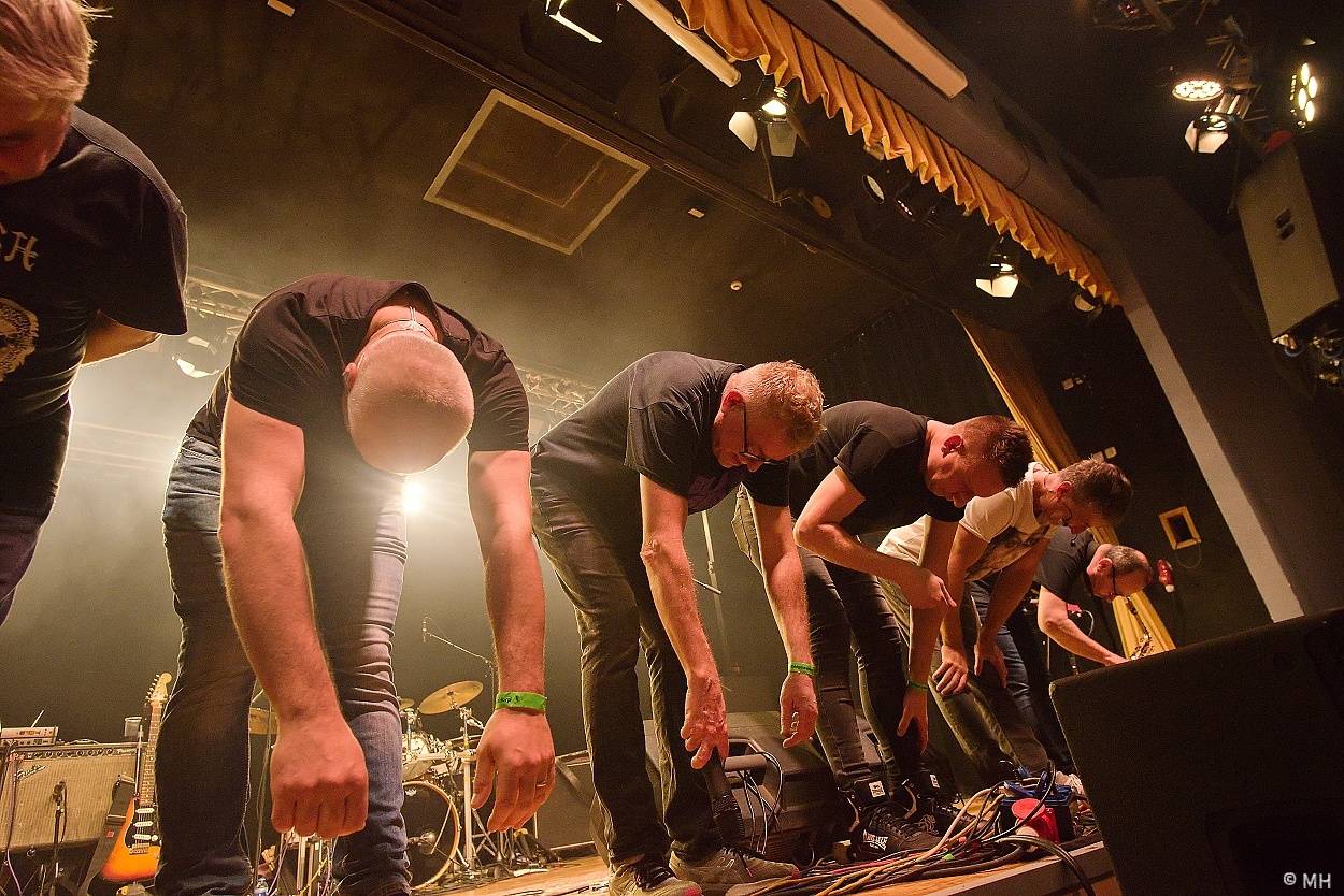 Mňága a Žďorp zahrála v Plzni, našla si tam sborové zpěvačky