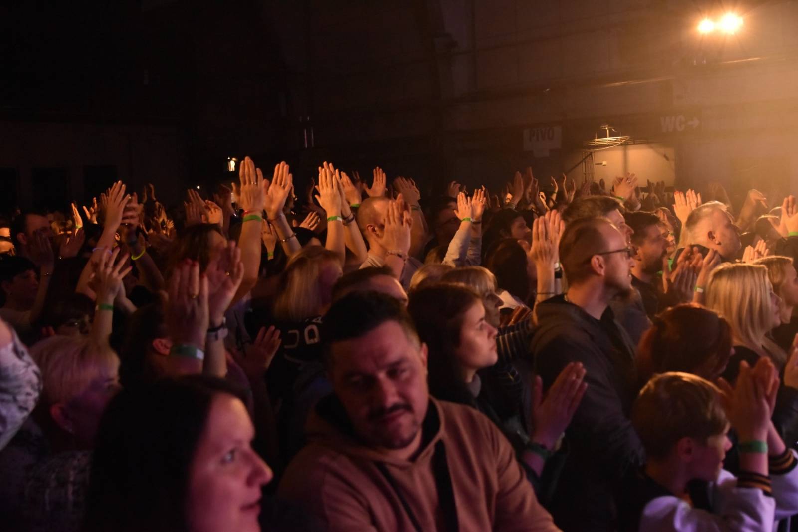 Mig 21 si do vyprodaného DEPO2015 v Plzni přivezli diskokouli, odvezli si kalhotky 