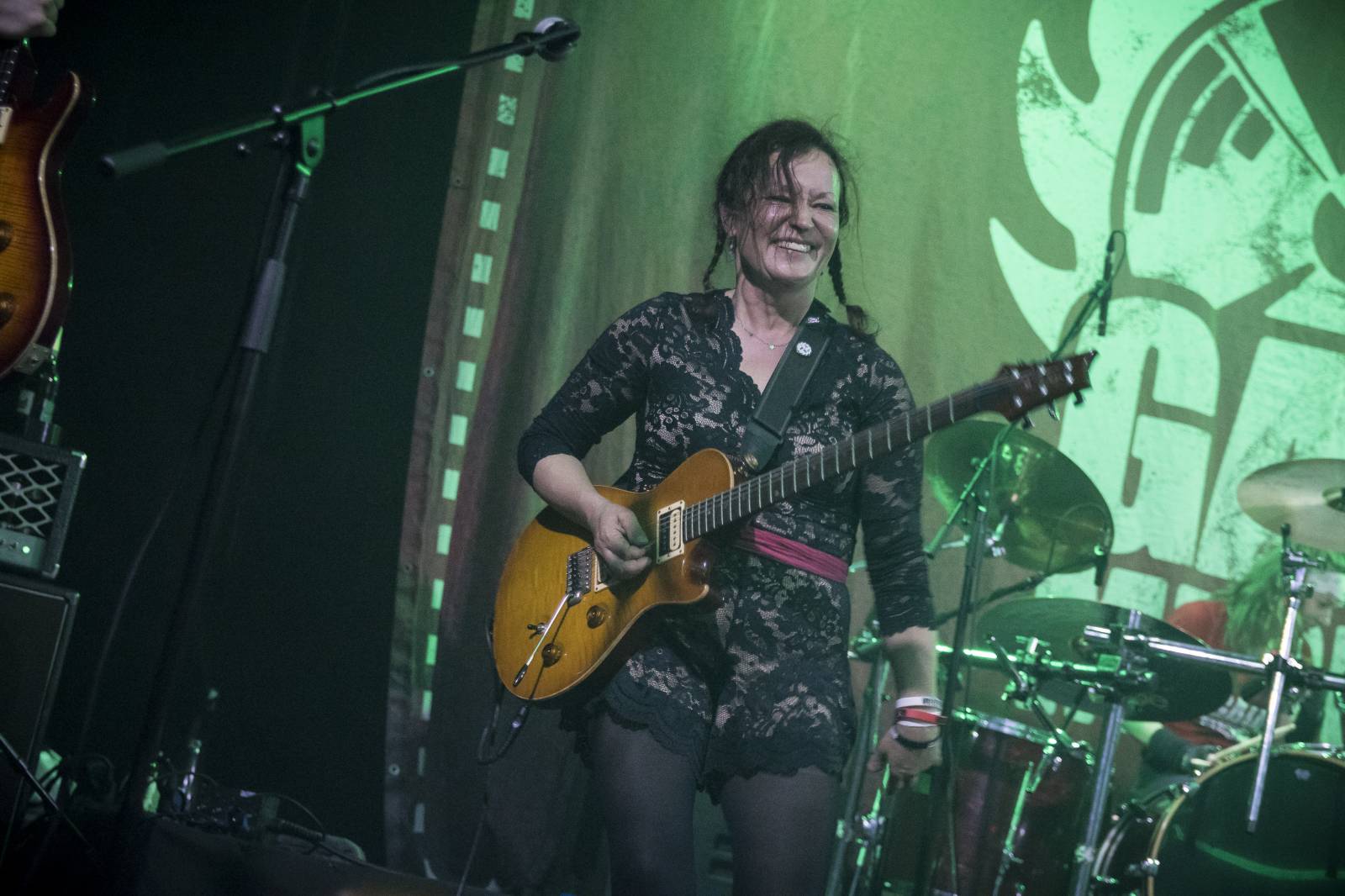 Gaia Mesiah rozvlnila klub Roxy a pokřtila nové album Vlnobytí
