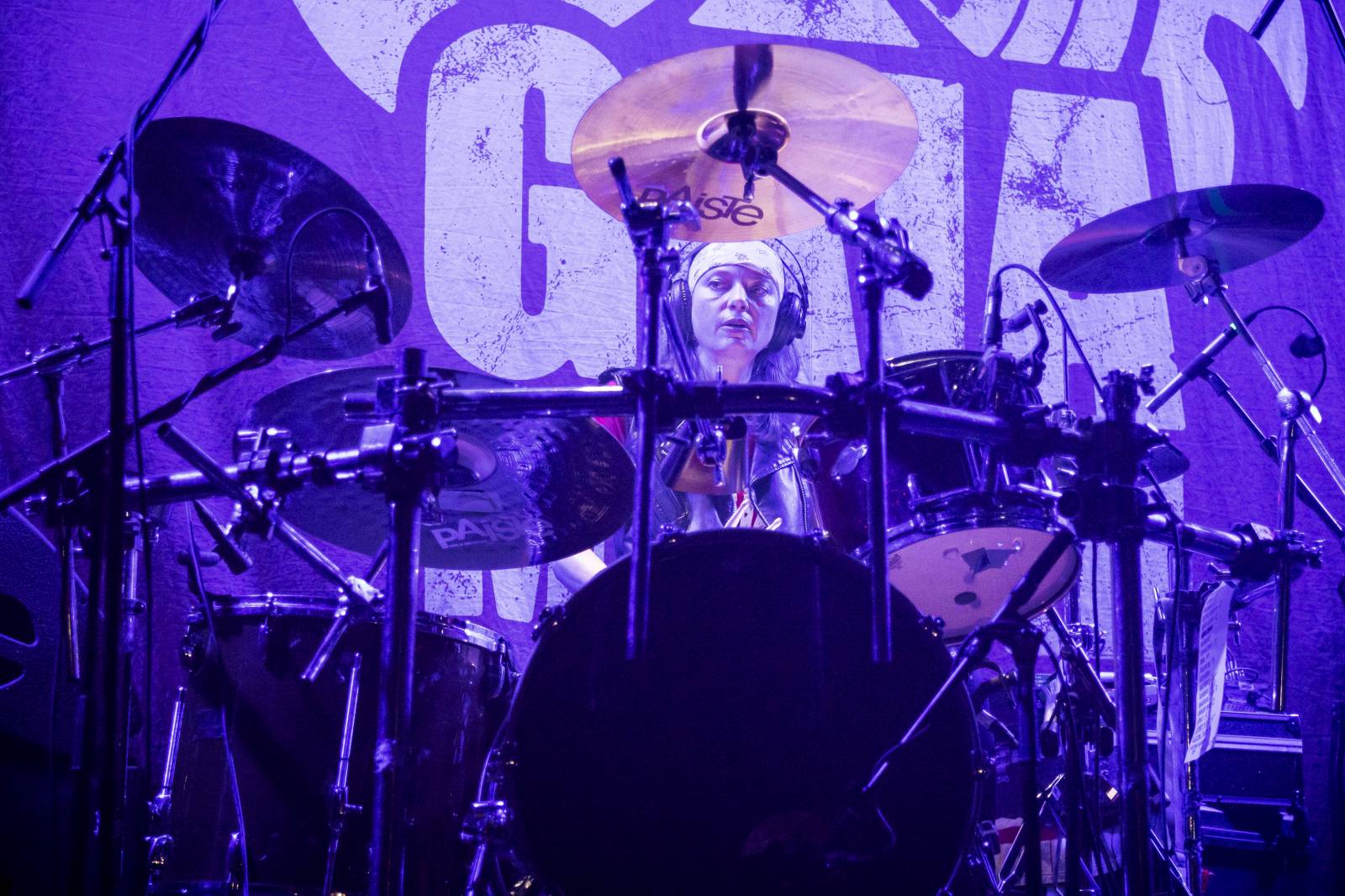 Gaia Mesiah rozvlnila klub Roxy a pokřtila nové album Vlnobytí