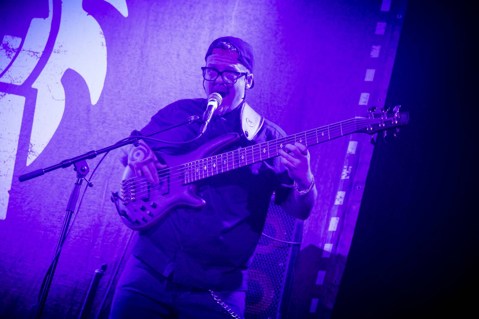 Gaia Mesiah rozvlnila klub Roxy a pokřtila nové album Vlnobytí