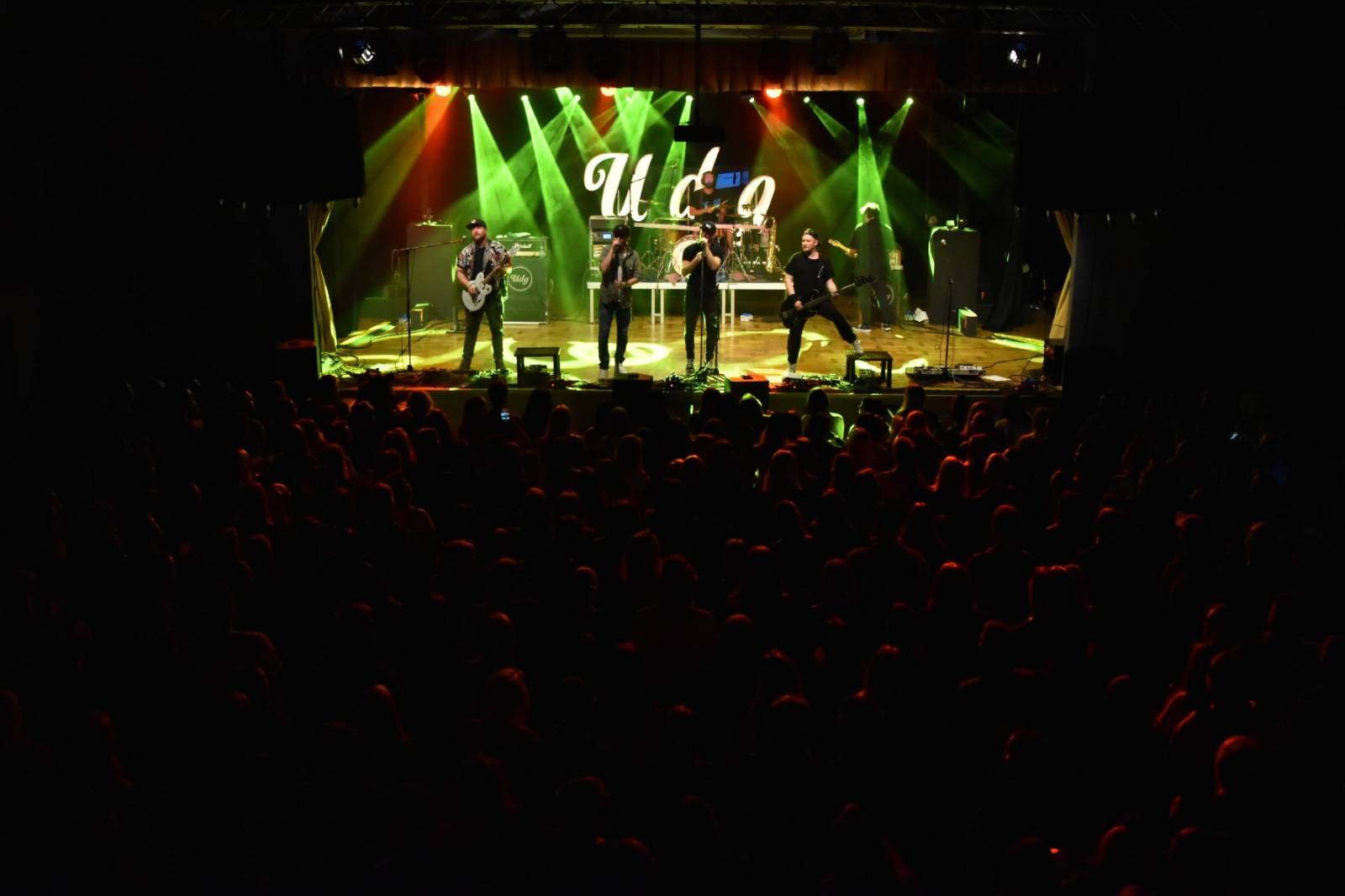 UDG zaplnili plzeňskou Šeříkovku, přivezli s sebou Pekaře s novou sestavou