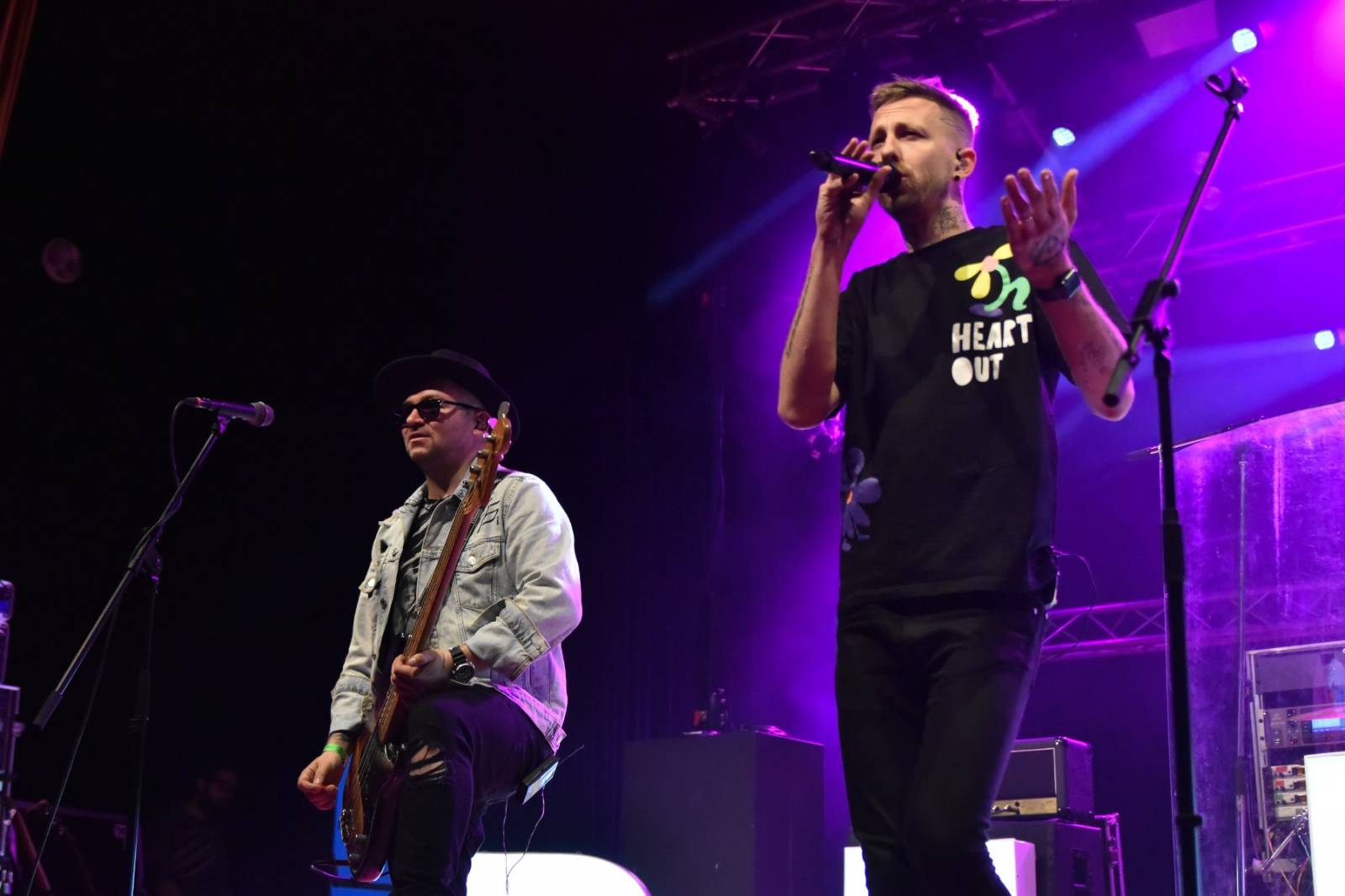 UDG zaplnili plzeňskou Šeříkovku, přivezli s sebou Pekaře s novou sestavou