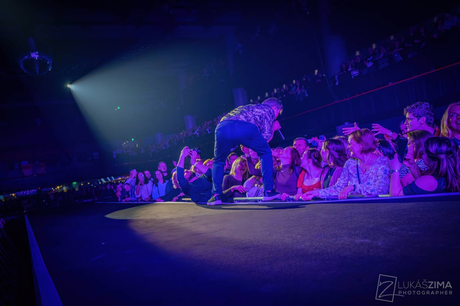 Mig 21 oslavili čtvrtstoletí vyprodaným koncertem ve Foru Karlín