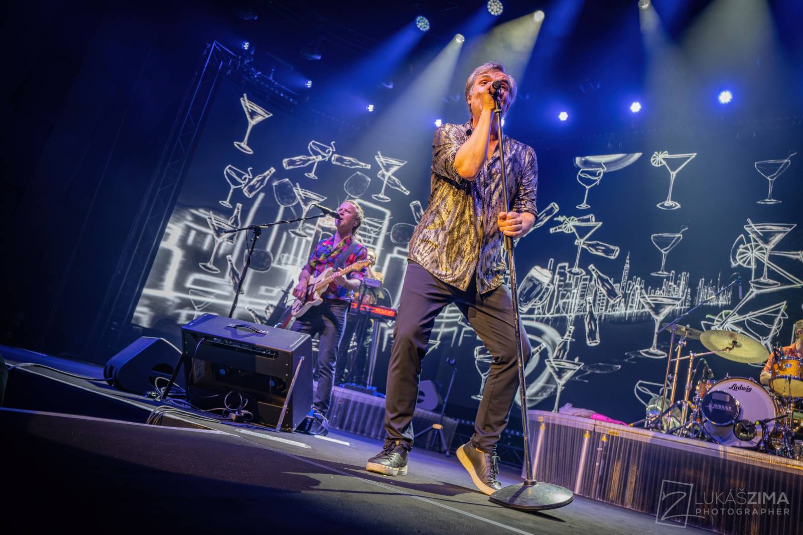 Mig 21 oslavili čtvrtstoletí vyprodaným koncertem ve Foru Karlín