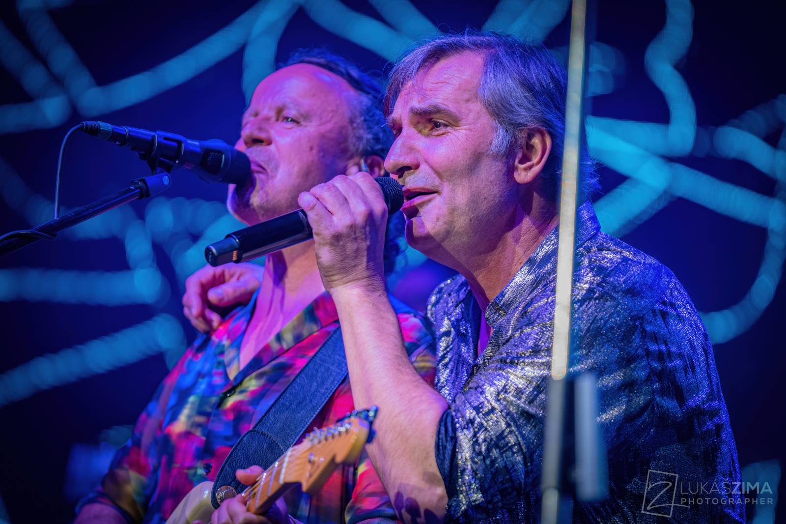 Mig 21 oslavili čtvrtstoletí vyprodaným koncertem ve Foru Karlín