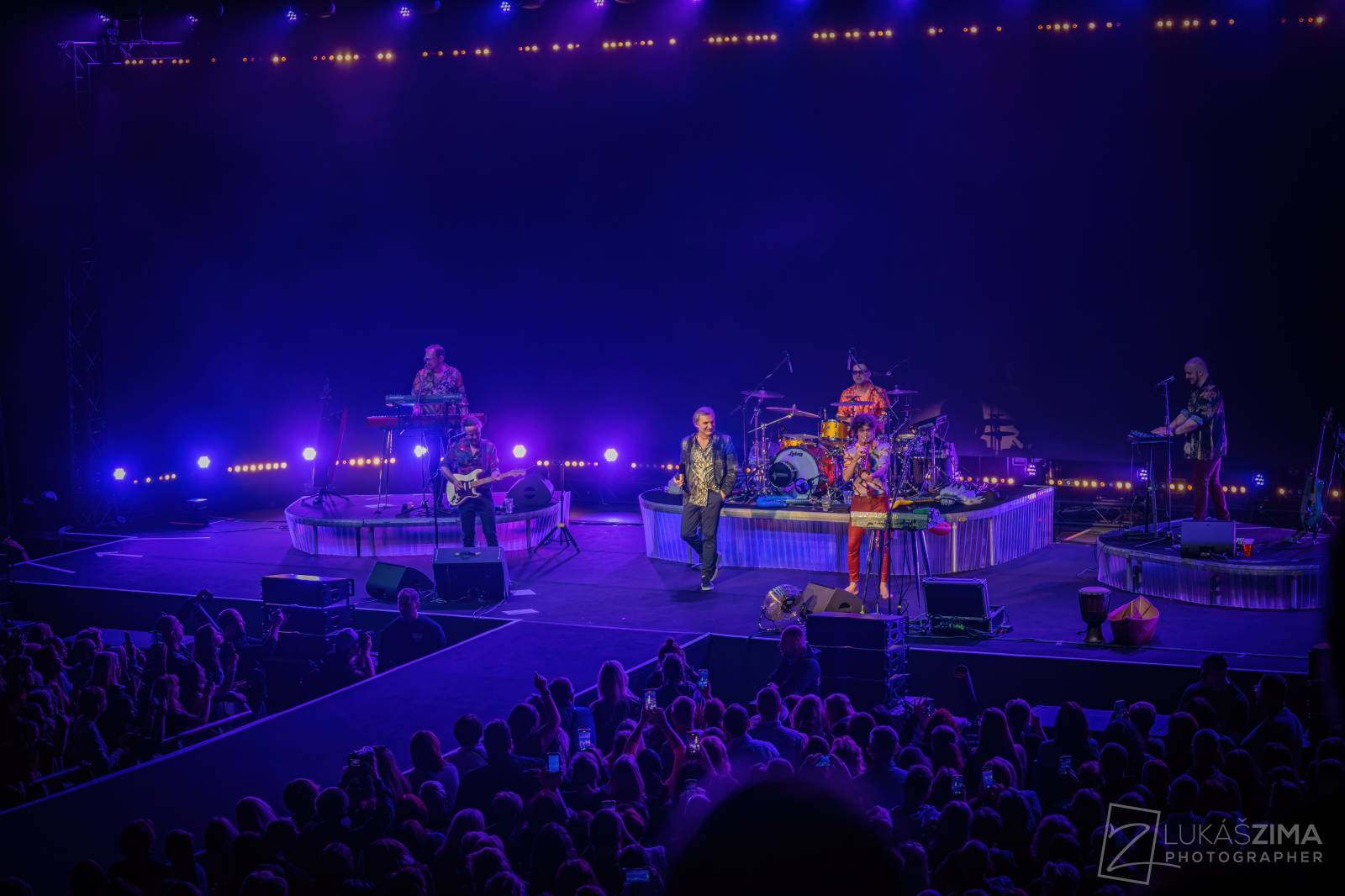 Mig 21 oslavili čtvrtstoletí vyprodaným koncertem ve Foru Karlín